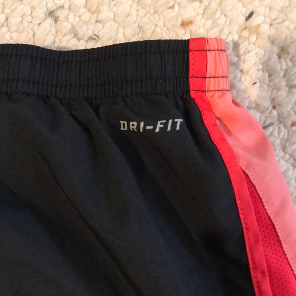 Nike Dry-Fit Shorts - Picture 3 of 4